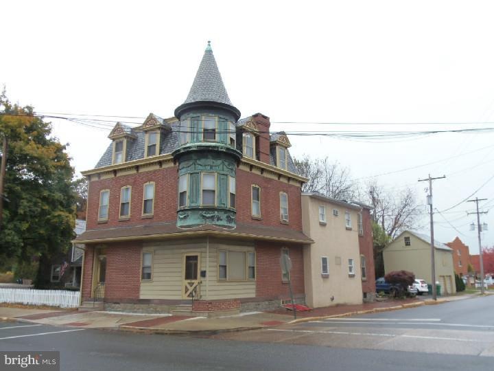 101 W Philadelphia Ave, Boyertown, PA 19512 - photo 1