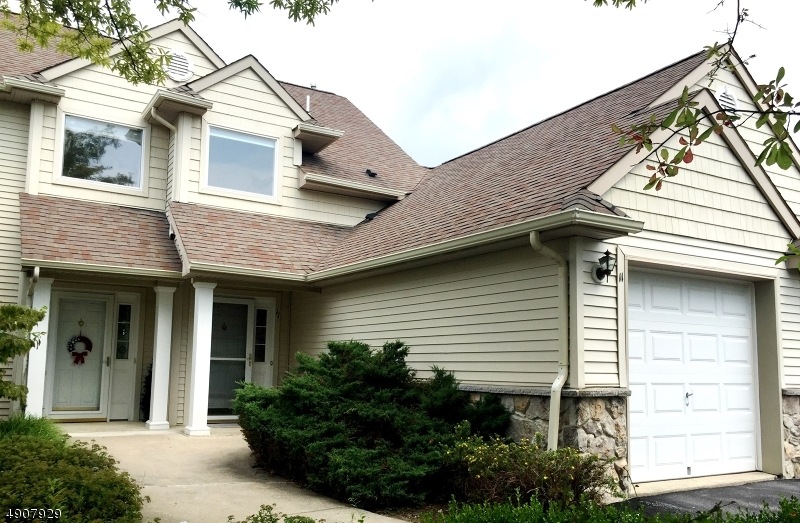 11 Beardslee Cir, Hamburg, NJ 07419 - photo 1