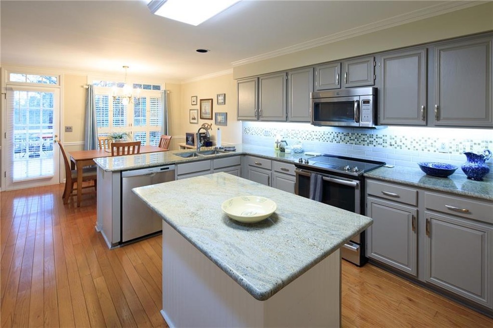 Fabulous kitchen with custom upgrades throughout t