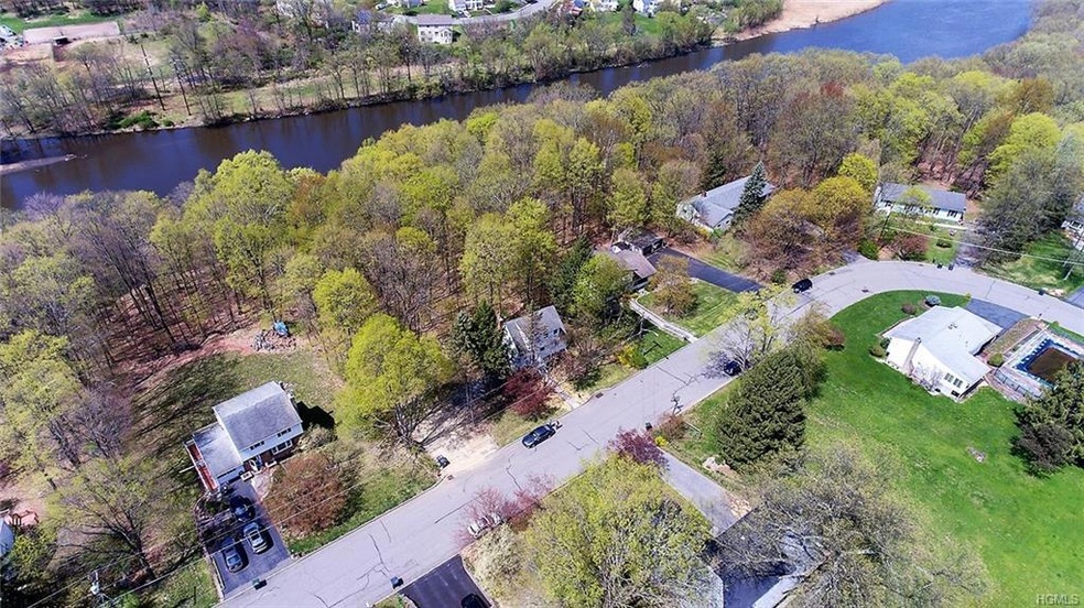 9 Westwood Dr, Walden, NY 12586 - photo 1