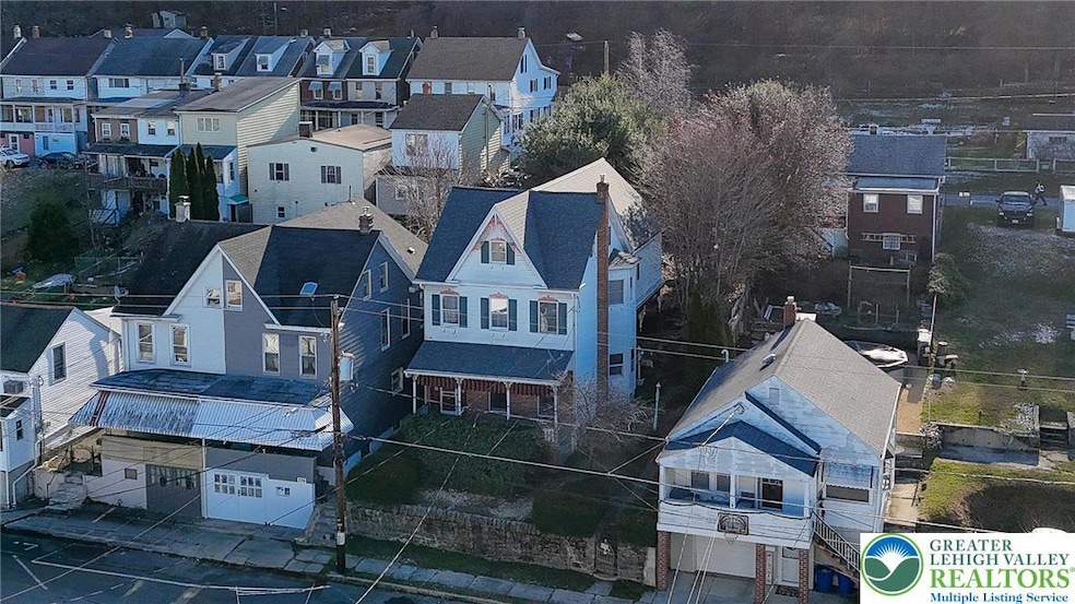 228 W Abbott St, Lansford, PA 18232 - photo 1