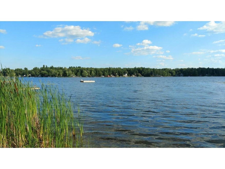 3 Lakeside Dr, Sandown, NH 03873 - photo 1