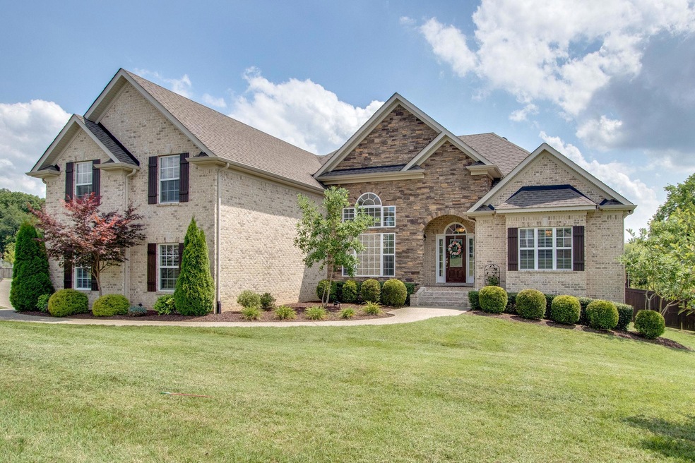 Welcome Home!  1028 Berkshire Blvd in the Berkshire Ridge subdivision