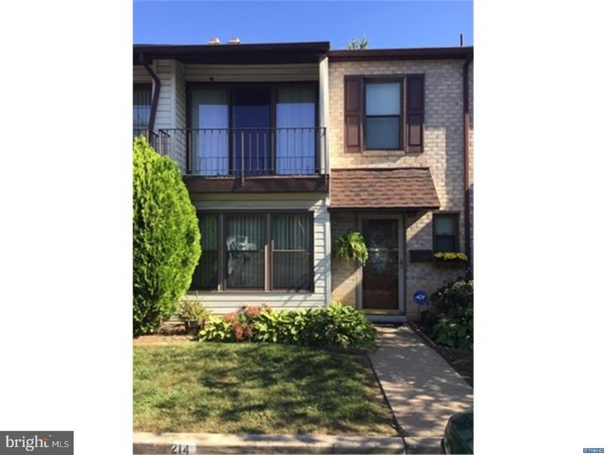 212 East Ct unit 212, Wilmington, DE 19810 - photo 1