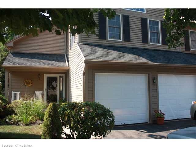 37 Crown Ridge unit 37, Newington, CT 06111 - photo 1