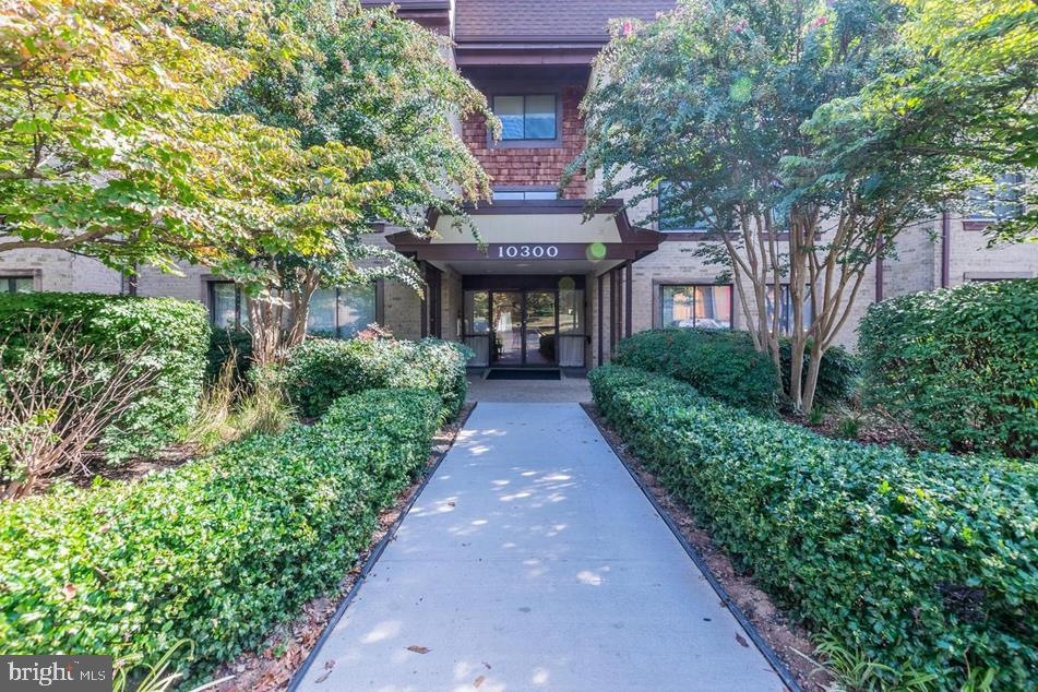 Treebrooke unit 202, Oakton, VA 22124 - photo 1