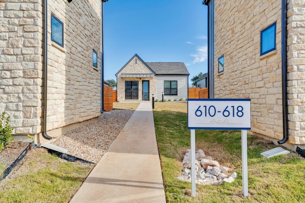 1601 Mustang Dr, Marble Falls, TX 78654 - photo 1