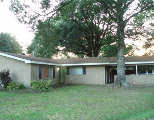 Exterior Front. SHADEY OAKS, LANDSCAPED CORNER LOT