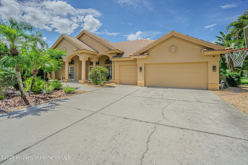 3550 Justin Dr, Palm Harbor, FL 34685 - photo 1