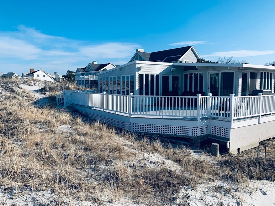 19 Wingaersheek Rd, Gloucester, MA 01930 - photo 1