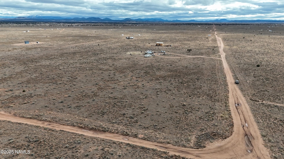 1059 S Laguna Dr, Valle, AZ 86046 - photo 1