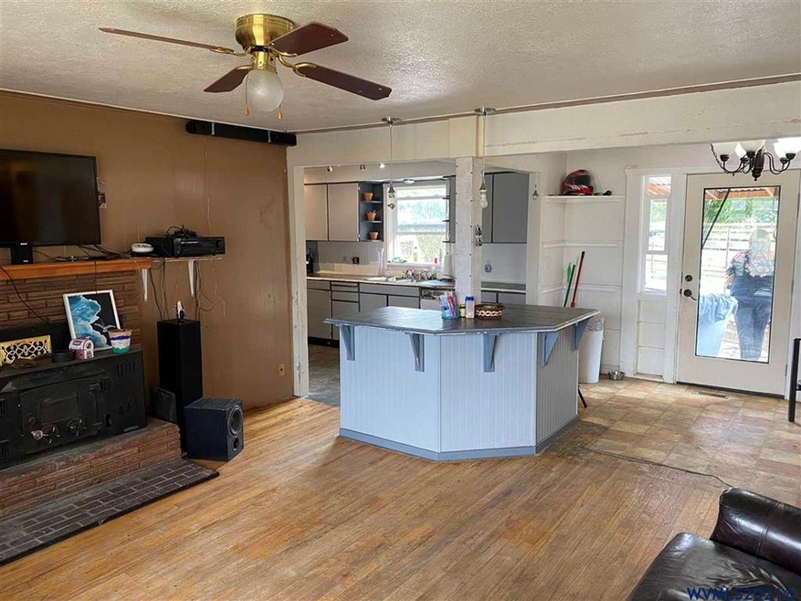 324 Sandy Dr N, Keizer, OR 97303 - photo 1