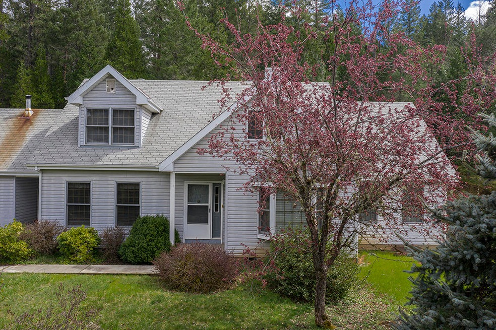 5201 Hugo Rd, Grants Pass, OR 97526 - photo 1