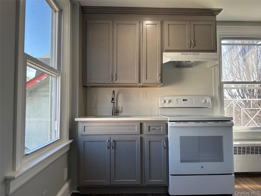 54 4th Ave unit 4, Nyack, NY 10960 - photo 1