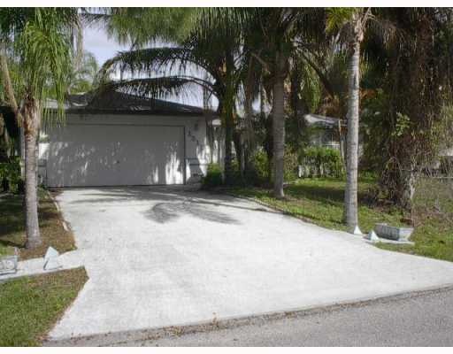 1512 Schooner Ln, Sebastian, FL 32958 - photo 1