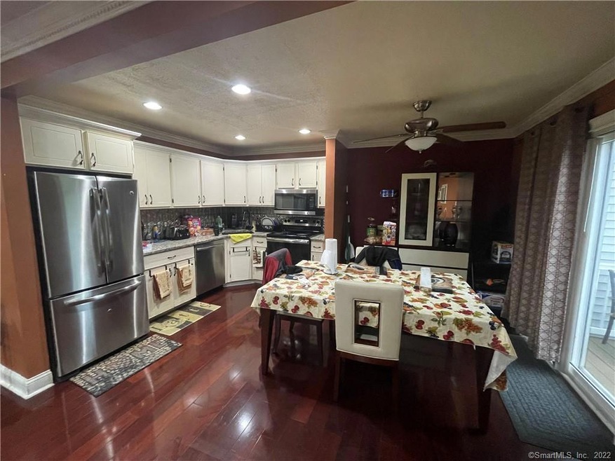 23 Pearl Lake Rd unit J, Waterbury, CT 06706 - photo 1