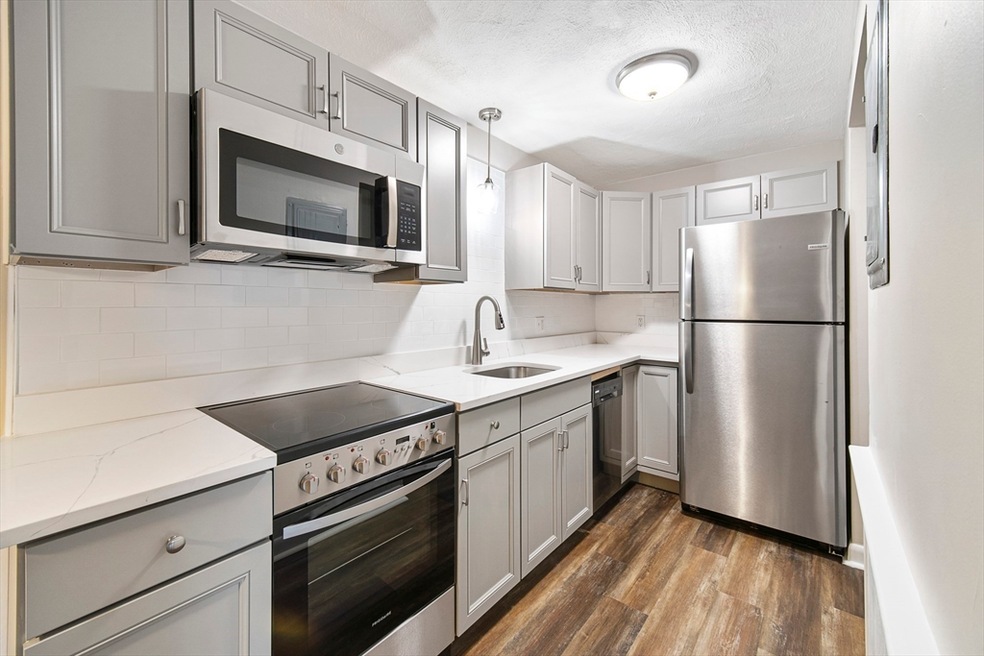 37 Fountain Ln unit 5, South Weymouth, MA 02190 - photo 1