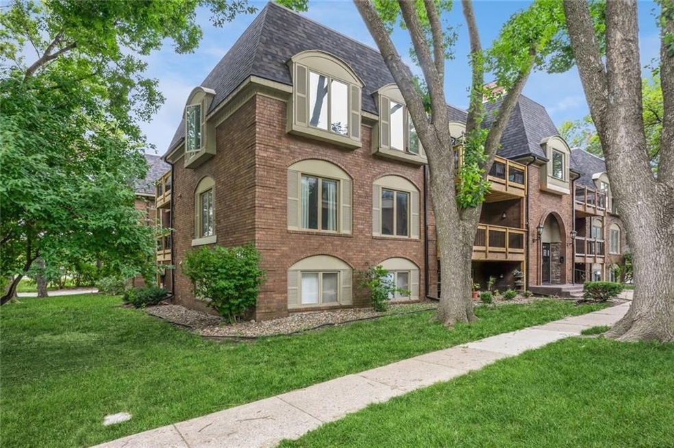 1410 20th St unit 8, West Des Moines, IA 50265 - photo 1