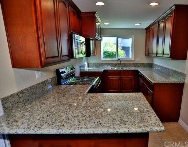 Fully Remodeled Kitchen