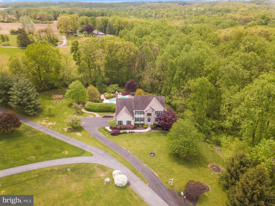 4460 Monument Dr, Sykesville, MD 21784 - photo 1