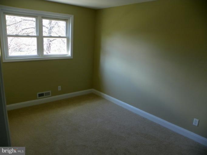 1325 Halstead Rd, Parkville, MD 21234 - photo 1