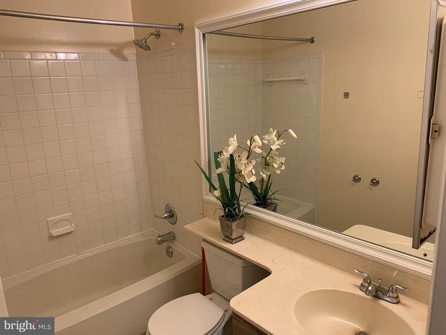 13100 N Point Ln, Laurel, MD 20708 - photo 1