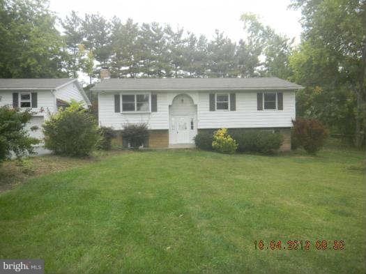 8404 Stonehouse Rd, Frederick, MD 21702 - photo 1