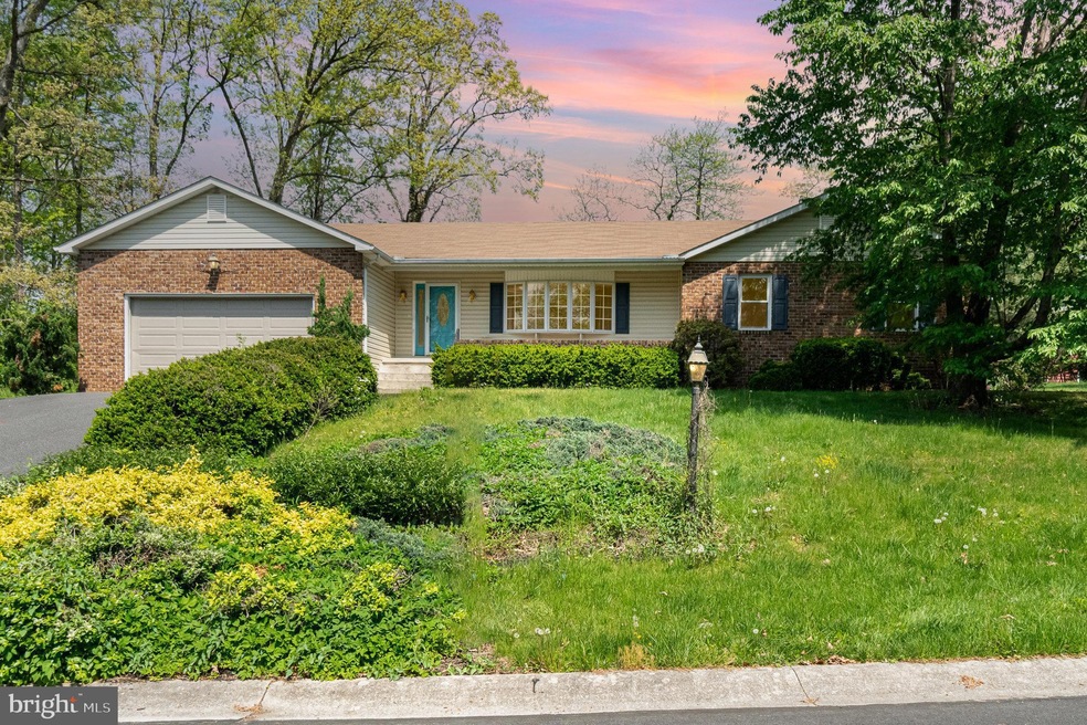 31 Twin Lakes Dr unit 1, Gettysburg, PA 17325 - photo 1