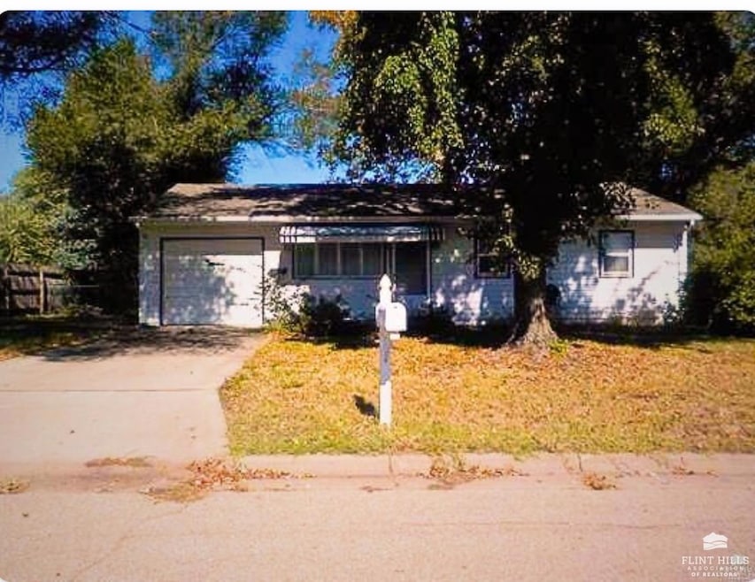 For Sale $85,000 • Co-Listing Agent