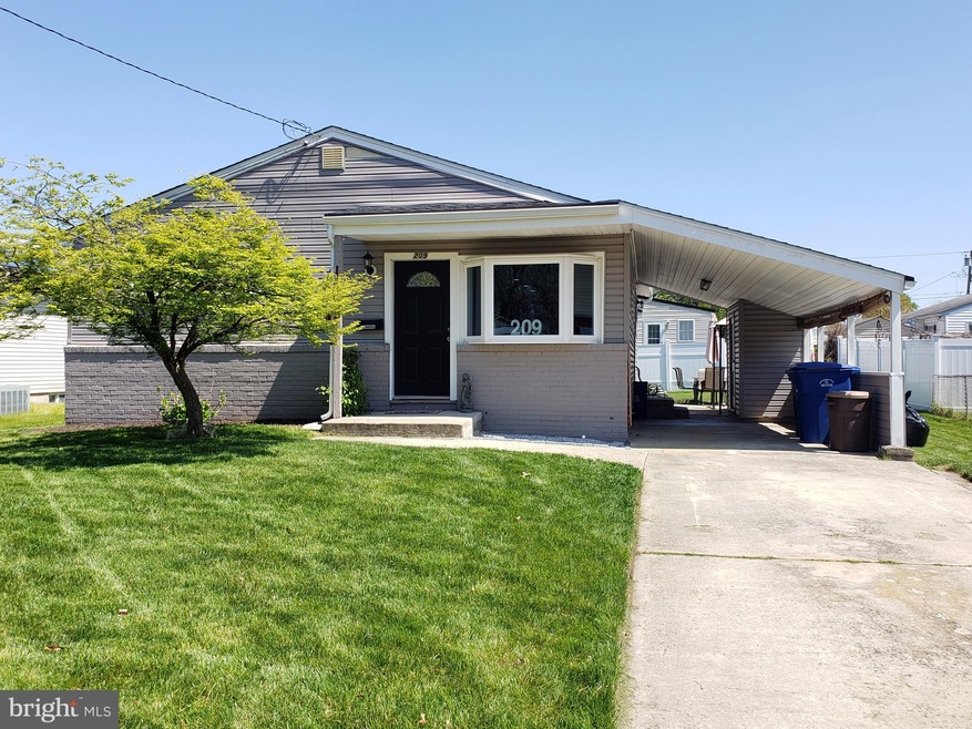 209 Curlew Ln, Mount Holly, NJ 08060 - photo 1