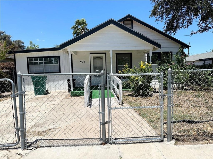 923 E Dreyer St, Pharr, TX 78577 - photo 1