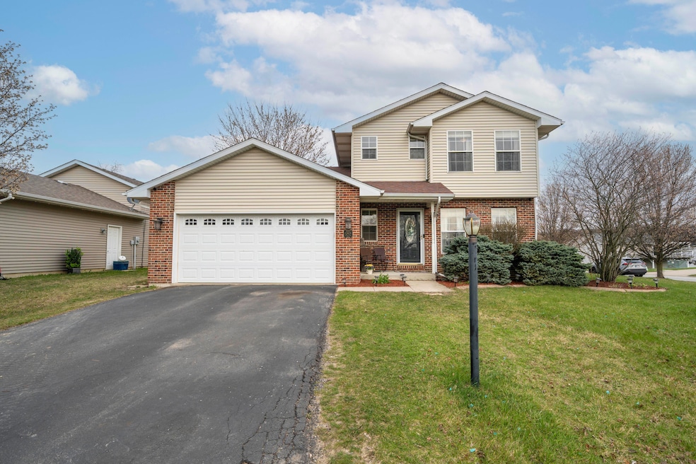 12421 Tippecanoe Place, Crown Point, IN 46307 - photo 1