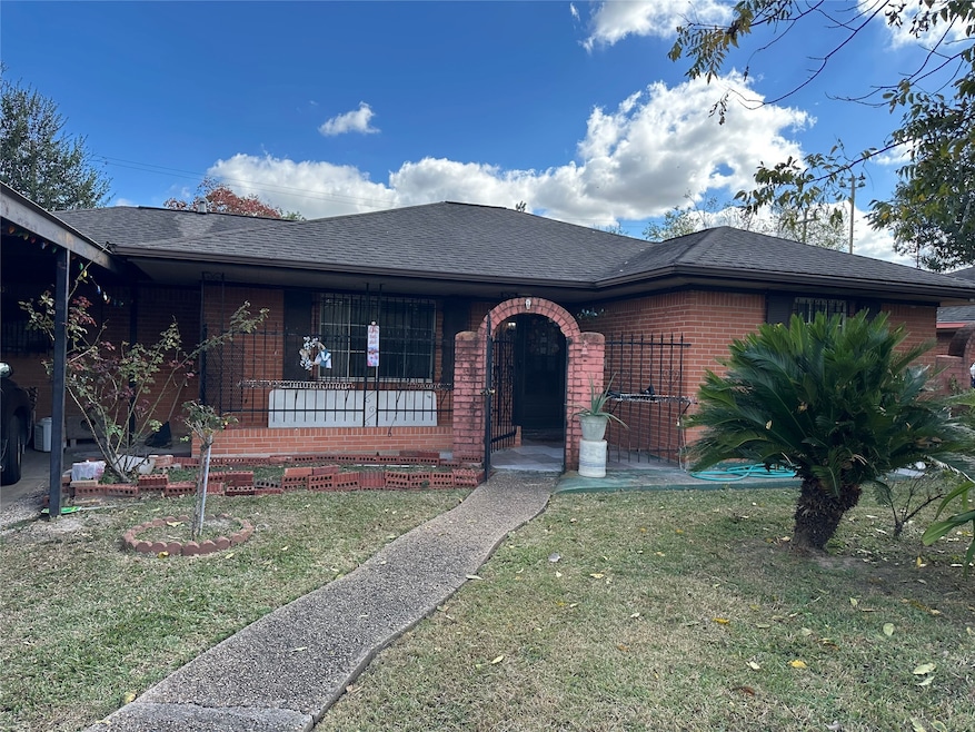 7006 Werner St, Houston, TX 77076 - photo 1