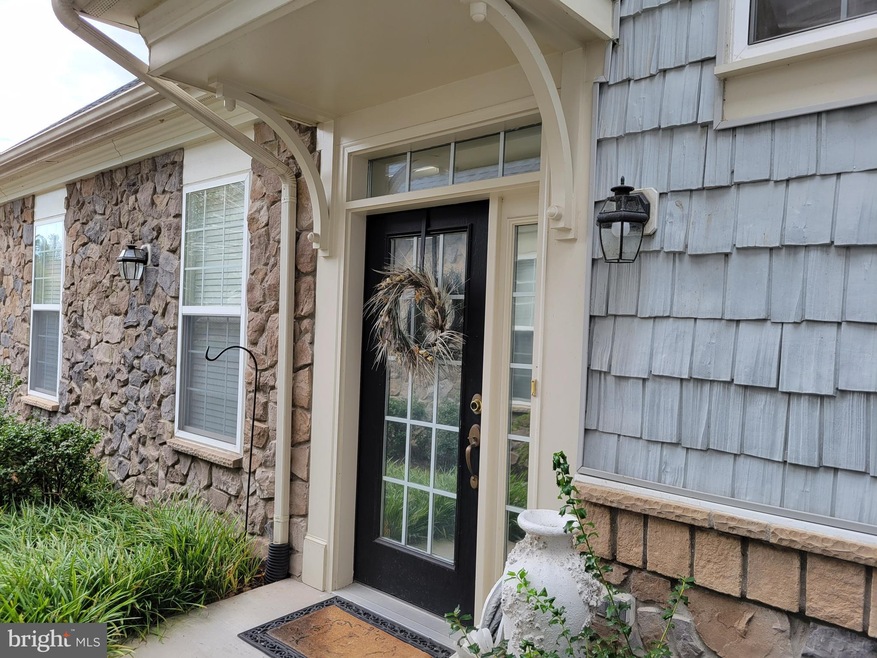 13978 Greendale Dr unit 8, Woodbridge, VA 22191 - photo 1