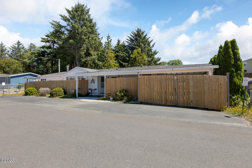 250 SE Oar Ave, Lincoln City, OR 97367 - photo 1