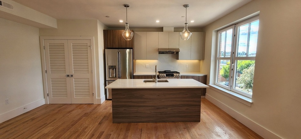 191 Main St unit 2, Boston, MA 02129 - photo 1