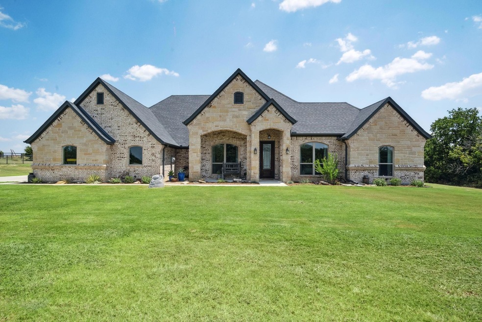 1350 Mcclendon Rd, Weatherford, TX 76088 - photo 1