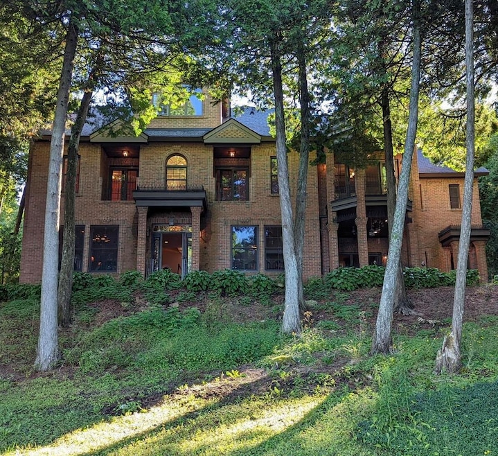 For Sale $3,400,000