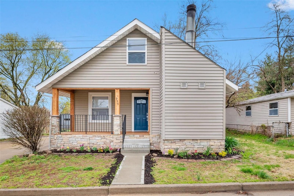 Completely renovated, 3 bedroom, 2 full bath 1.5 s