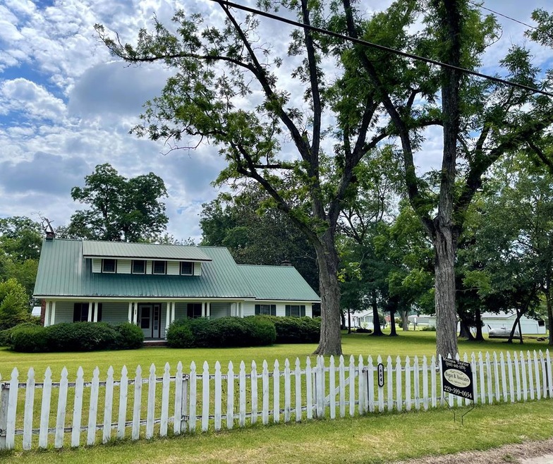 315 Main St, Enigma, GA 31749 - photo 1