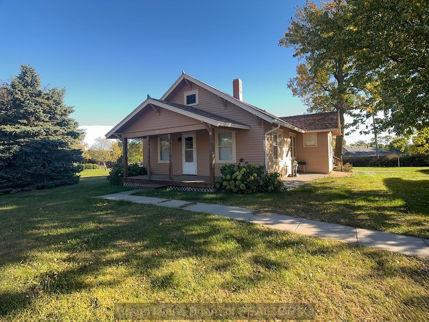 304 W Ash St, Sutton, NE 68979 - photo 1