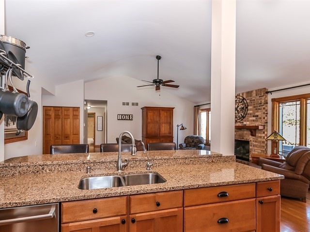 1103 Sawmill Ln, Algonquin, IL 60102 - photo 1