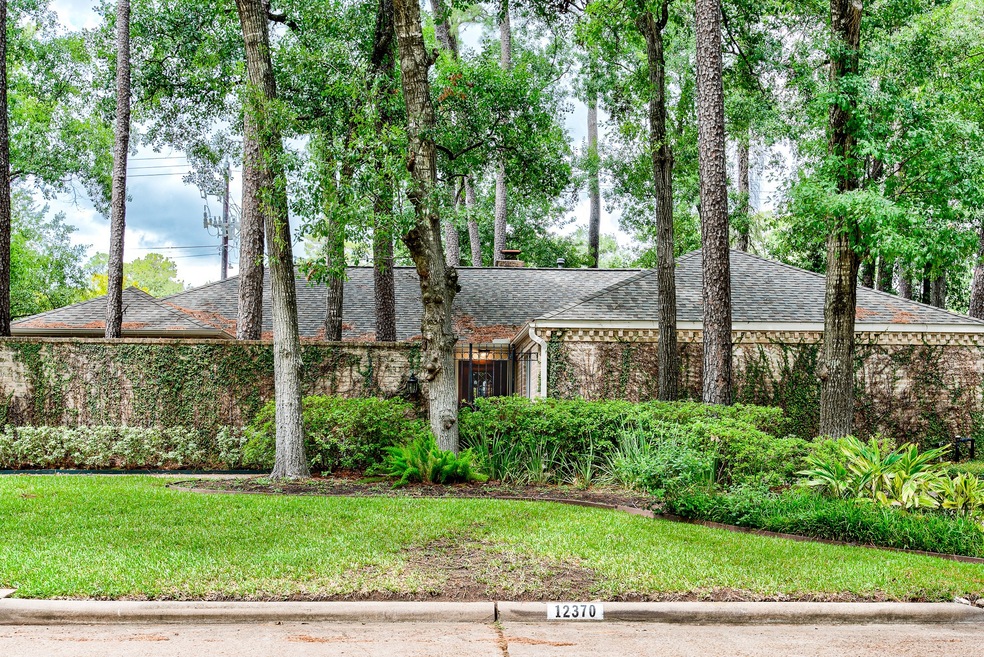 12370 Longworth Ln, Houston, TX 77024 - photo 1