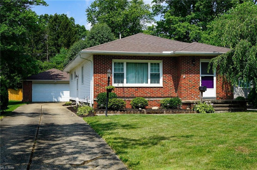 Welcome to 222 N. Pershing Ave, Akron!