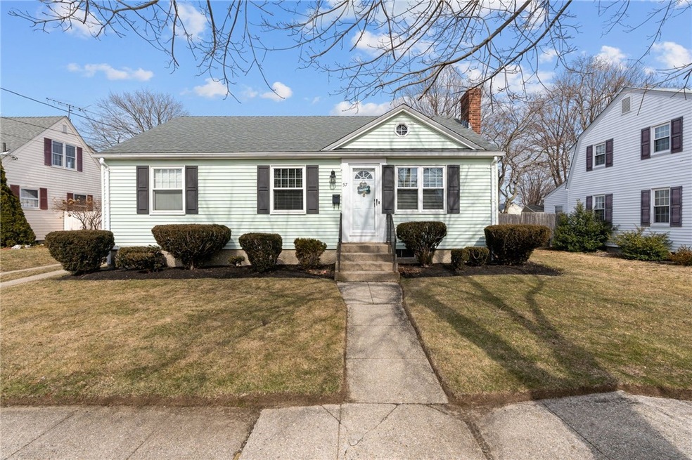 57 Omaha Blvd, Warwick, RI 02889 - photo 1