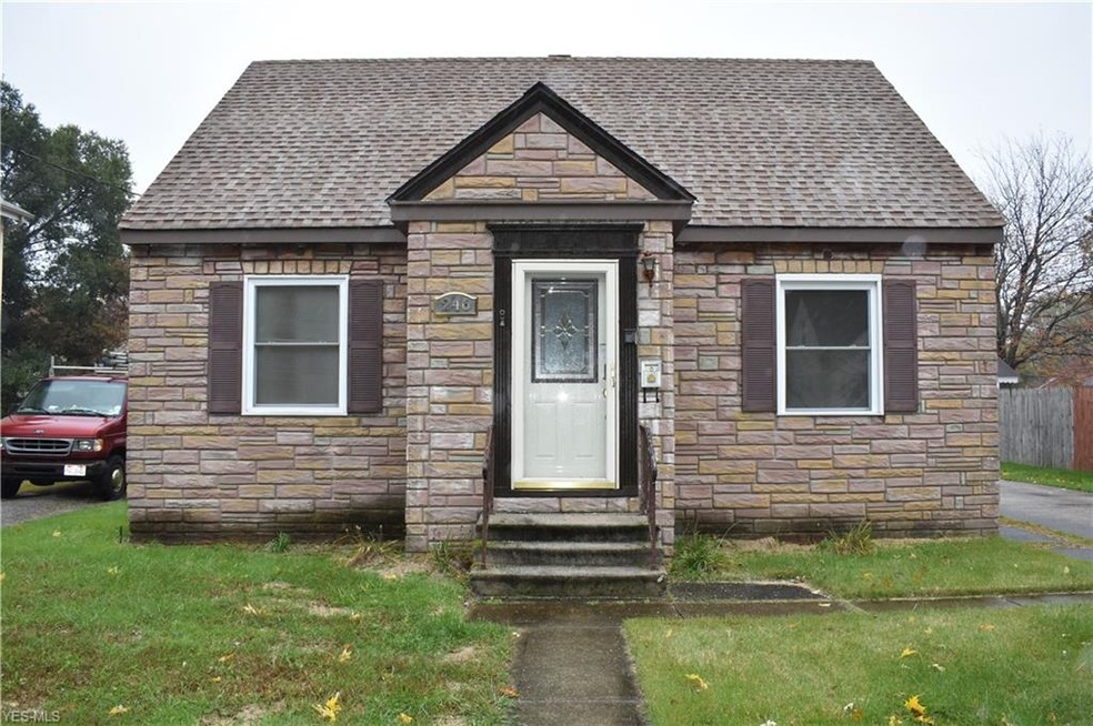 246 West St, Conneaut, OH 44030 - photo 1