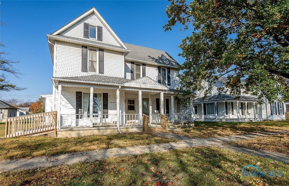 218 N Elm St, Woodville, OH 43469 - photo 1