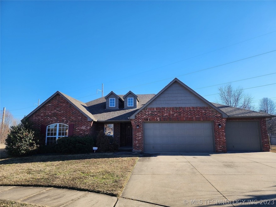 1603 W Durham Ct