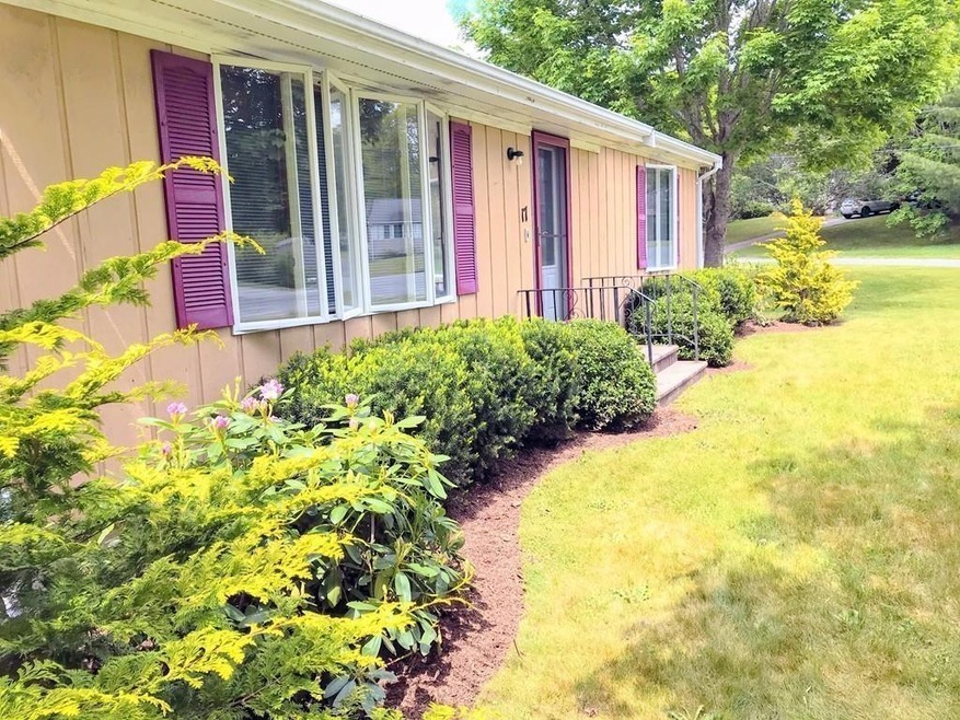 17 Thom Ave, Buzzards Bay, MA 02532 - photo 1