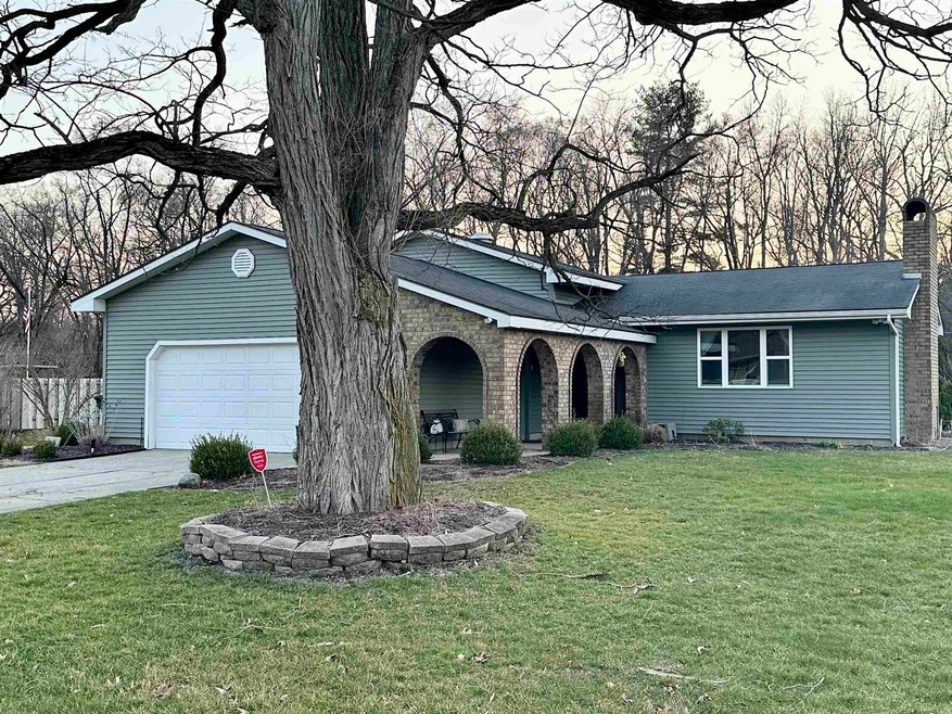 53253 Ridgewood Dr, South Bend, IN 46637 - photo 1